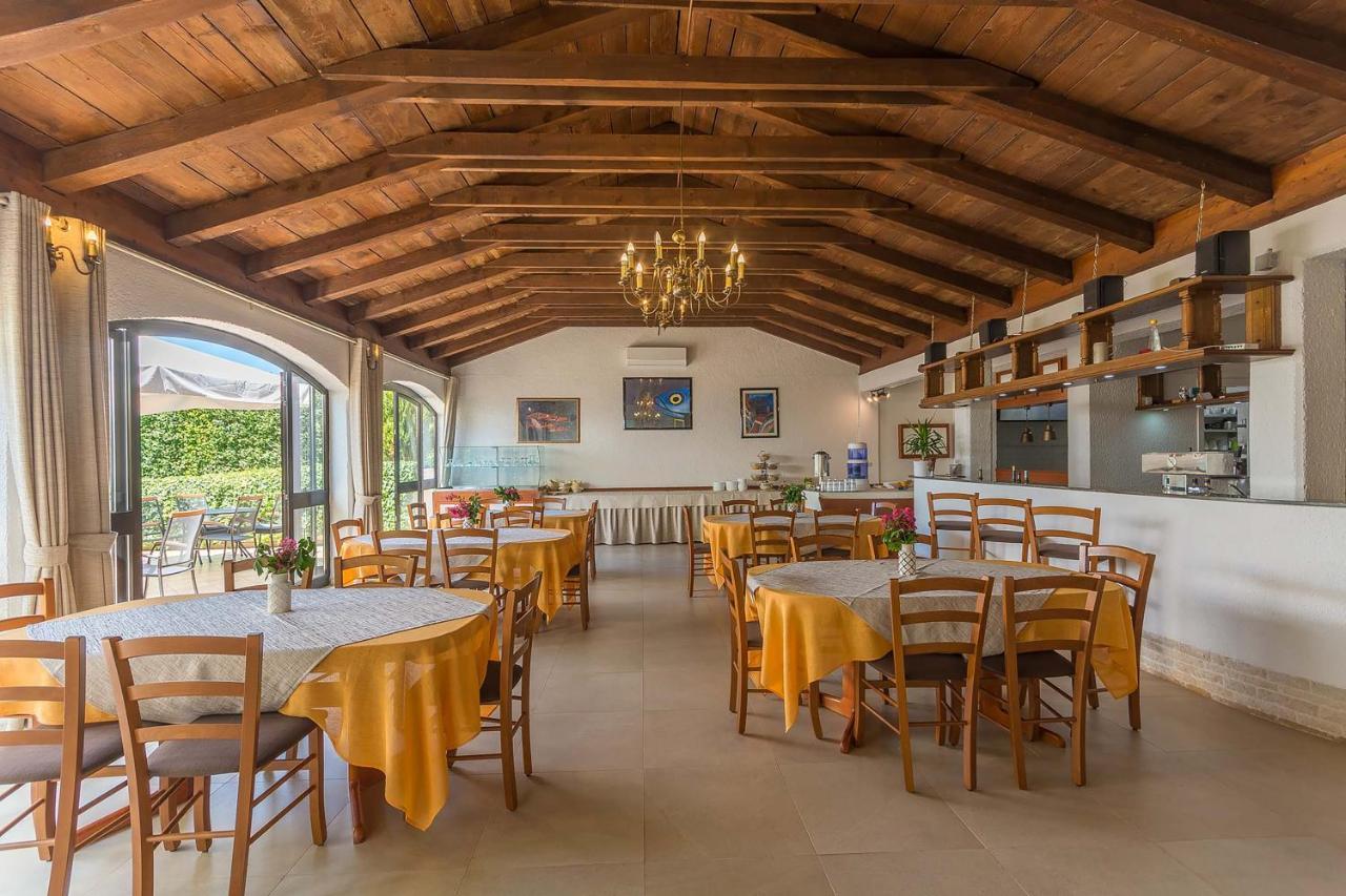 Hotel Gloria 3*